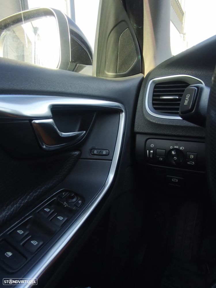 Volvo S60 2.0 D3 Momentum - 26