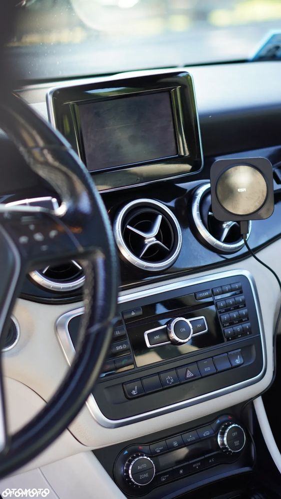 Mercedes-Benz CLA 250 7G-DCT AMG Line - 13