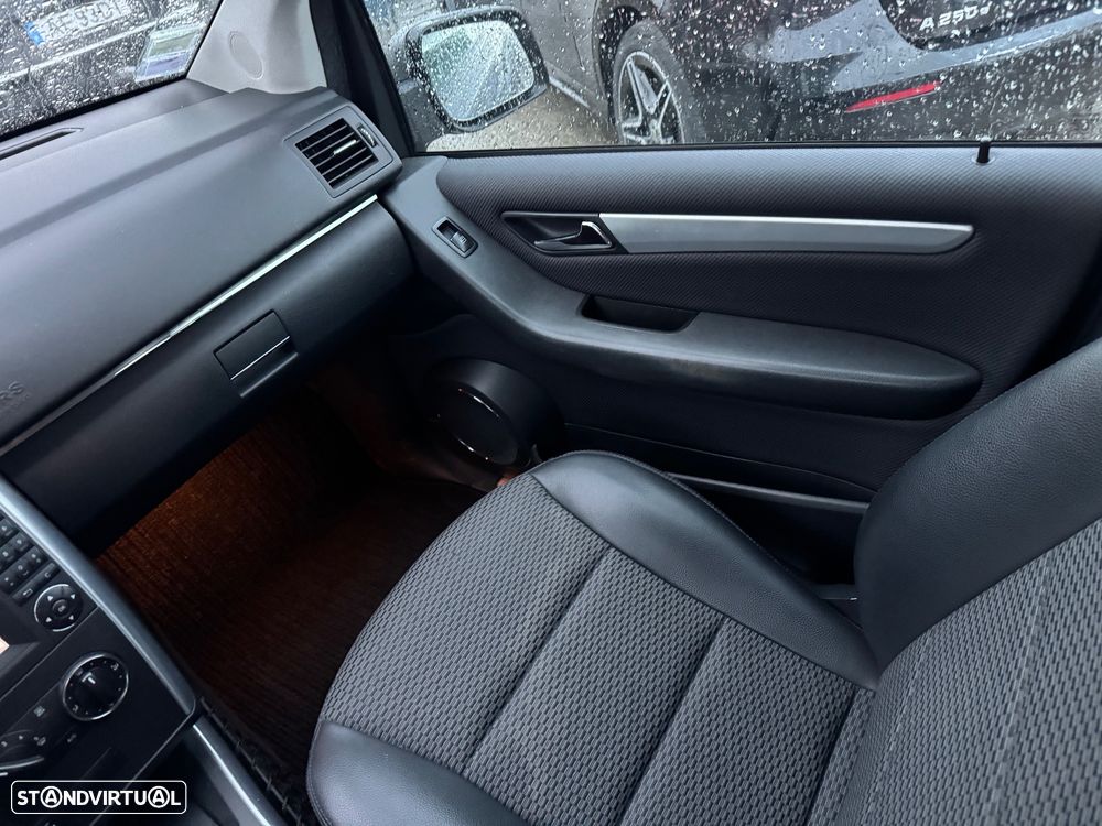 Mercedes-Benz B 180 CDI - 15