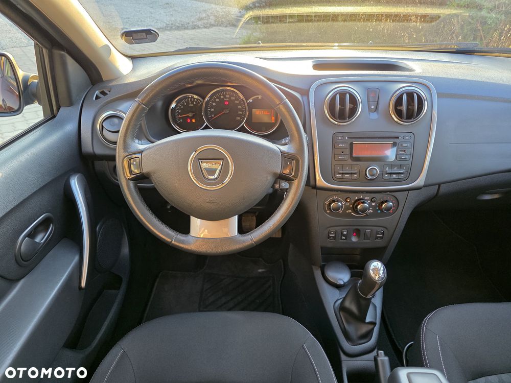 Dacia Sandero 1.2 16V 75 Celebration - 8