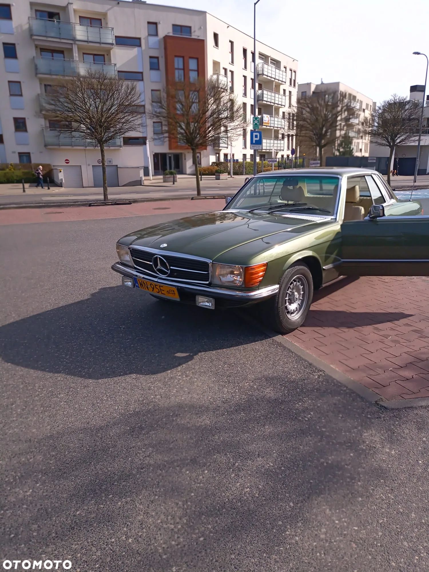Mercedes-Benz SLC - 1