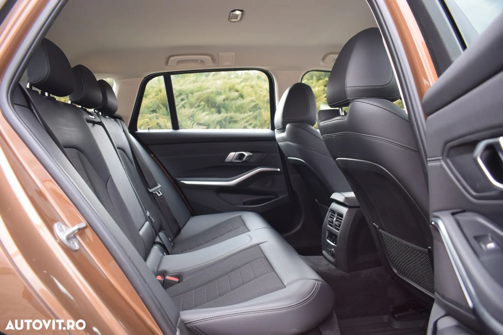 BMW Seria 3 320d Aut. Sport Line - 12