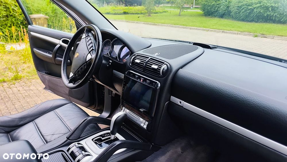 Porsche Cayenne - 37
