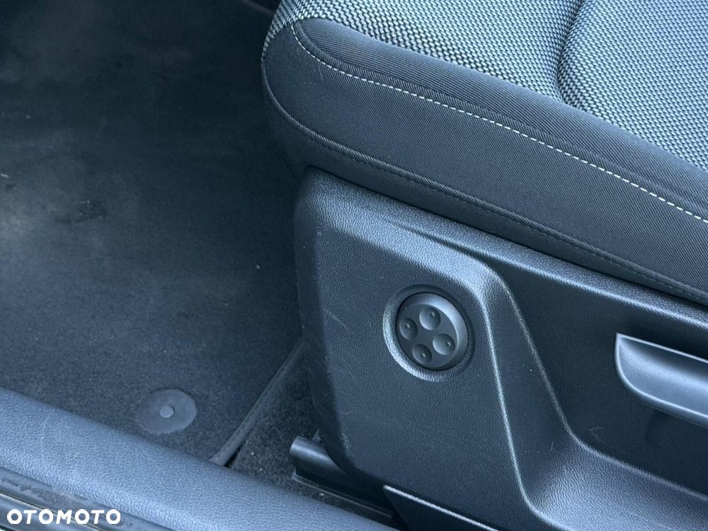 Audi Q2 35 TFSI Advanced S tronic - 17
