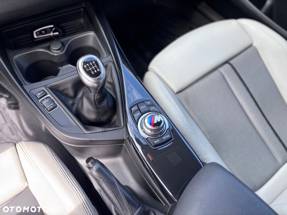 BMW Seria 1 116i Sport Line - 25