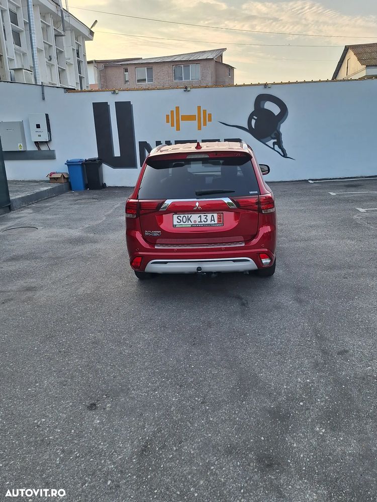 Mitsubishi Outlander 2.4 4WD - 9