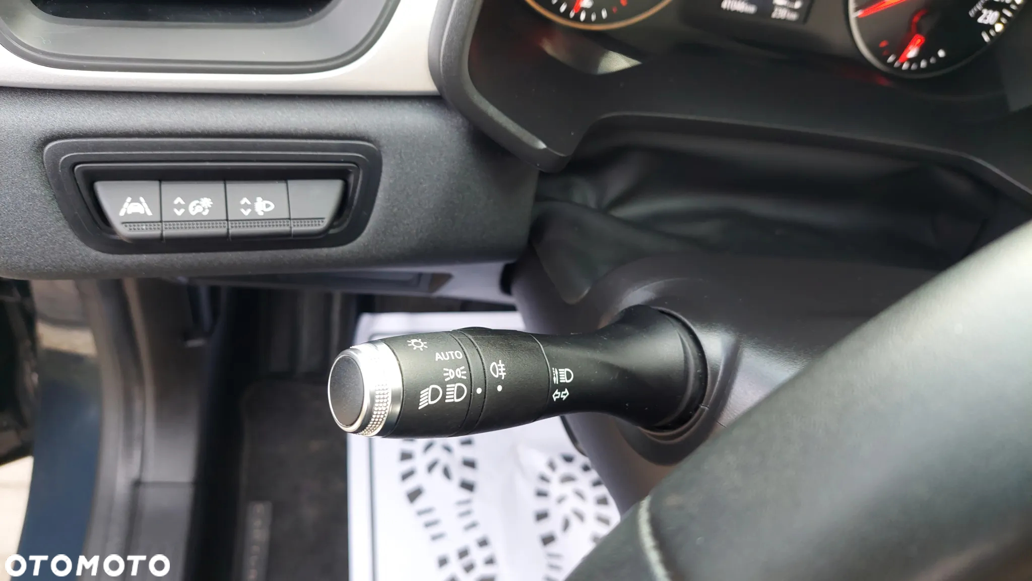 Renault Captur 1.0 TCe Zen - 24
