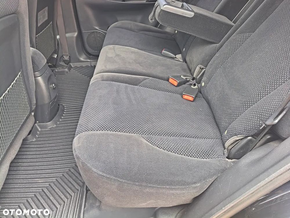 Hyundai Tucson 2.0 Comfort 2WD - 25