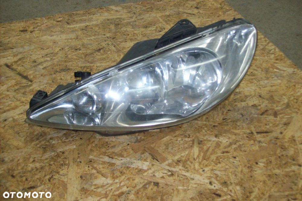 LAMPA PRZEDNIA LEWA PEUGEOT 206 - 1