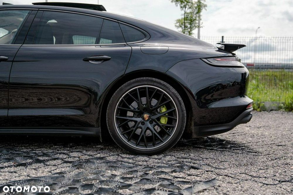 Porsche Panamera 4 E-Hybrid Platinum Edition - 11