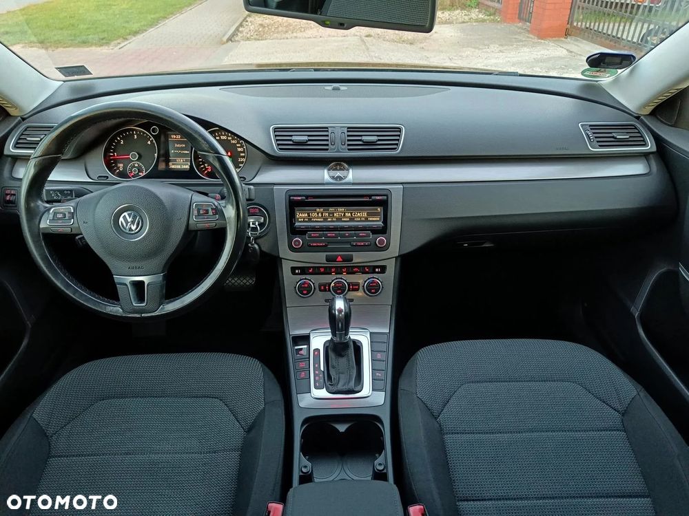 Volkswagen Passat 2.0 TDI DSG BlueMotion Technology Exclusive - 31
