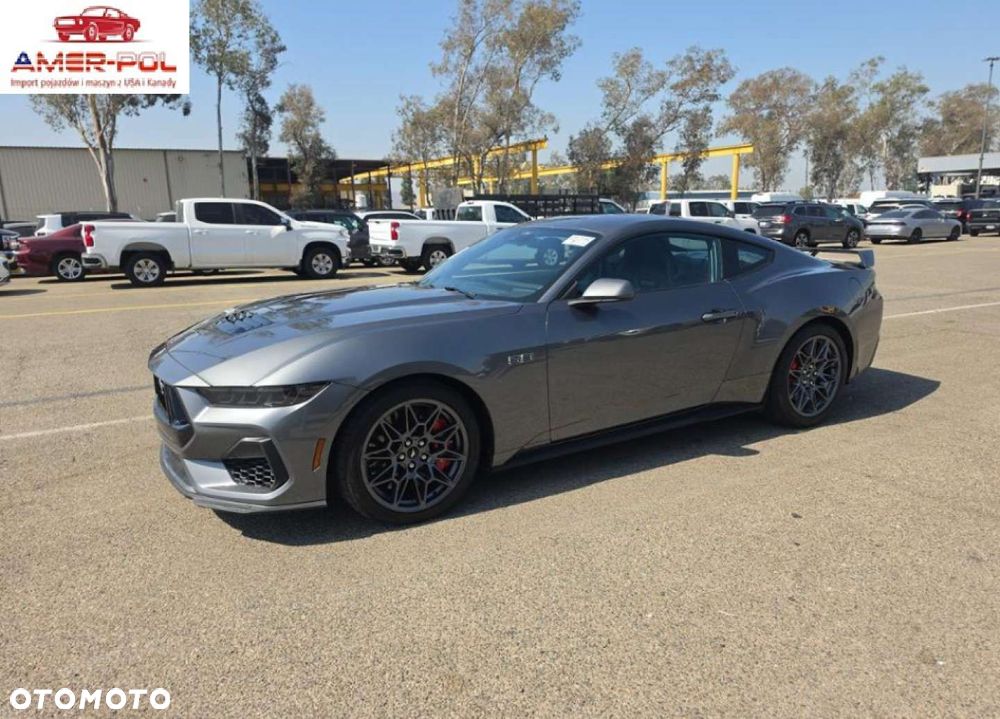Ford Mustang - 1