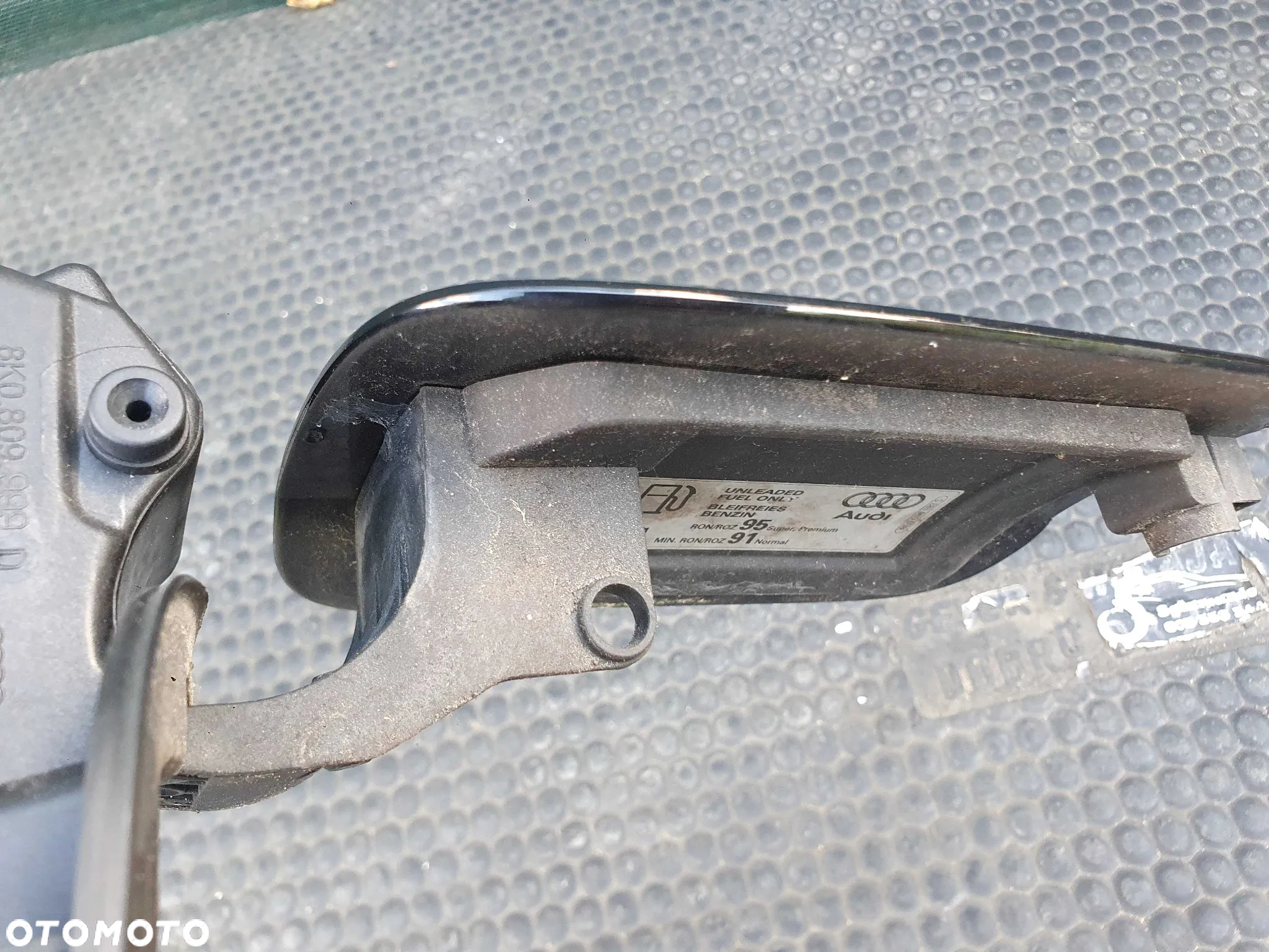 Klapka 8K0809999D Wlewu Paliwa Wlew LZ9Y LY9B Czarna Audi A4 B8 Sedan Kombi - 25