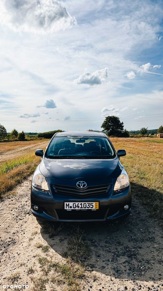 Toyota Verso - 1