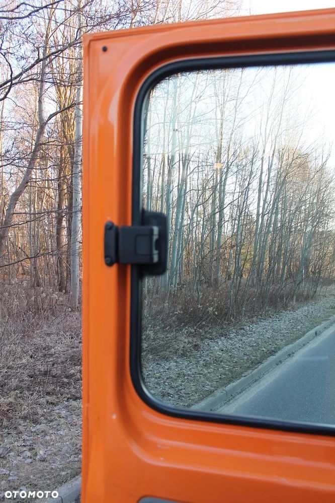 Mercedes-Benz Sprinter - 20