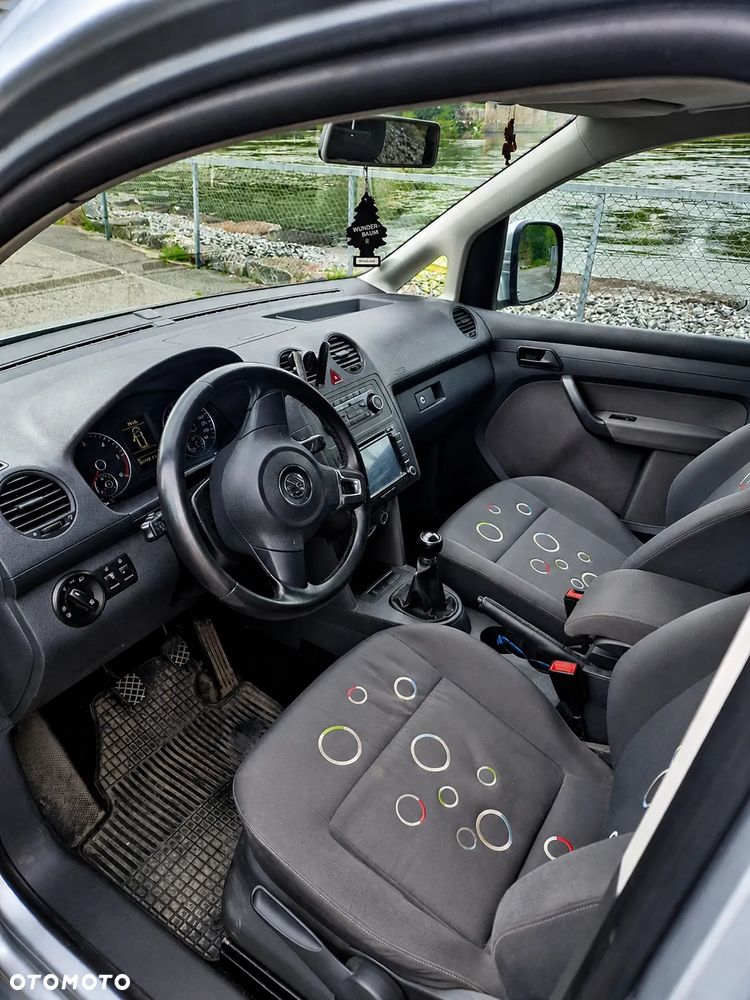 Volkswagen Caddy Maxi - 8