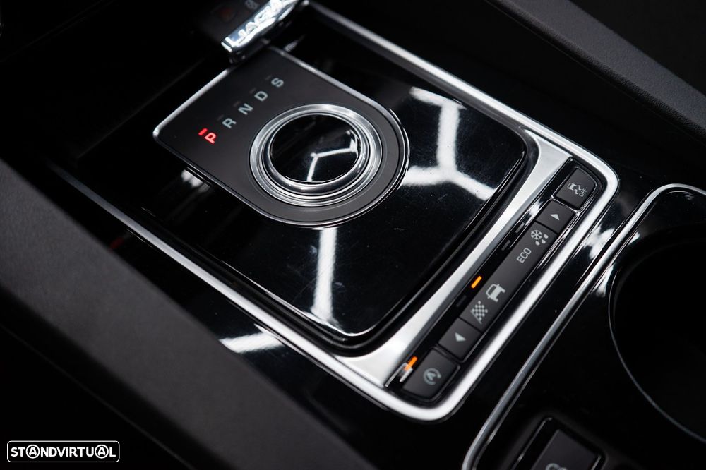 Jaguar F-Pace 20d AWD Aut. R-Sport - 8