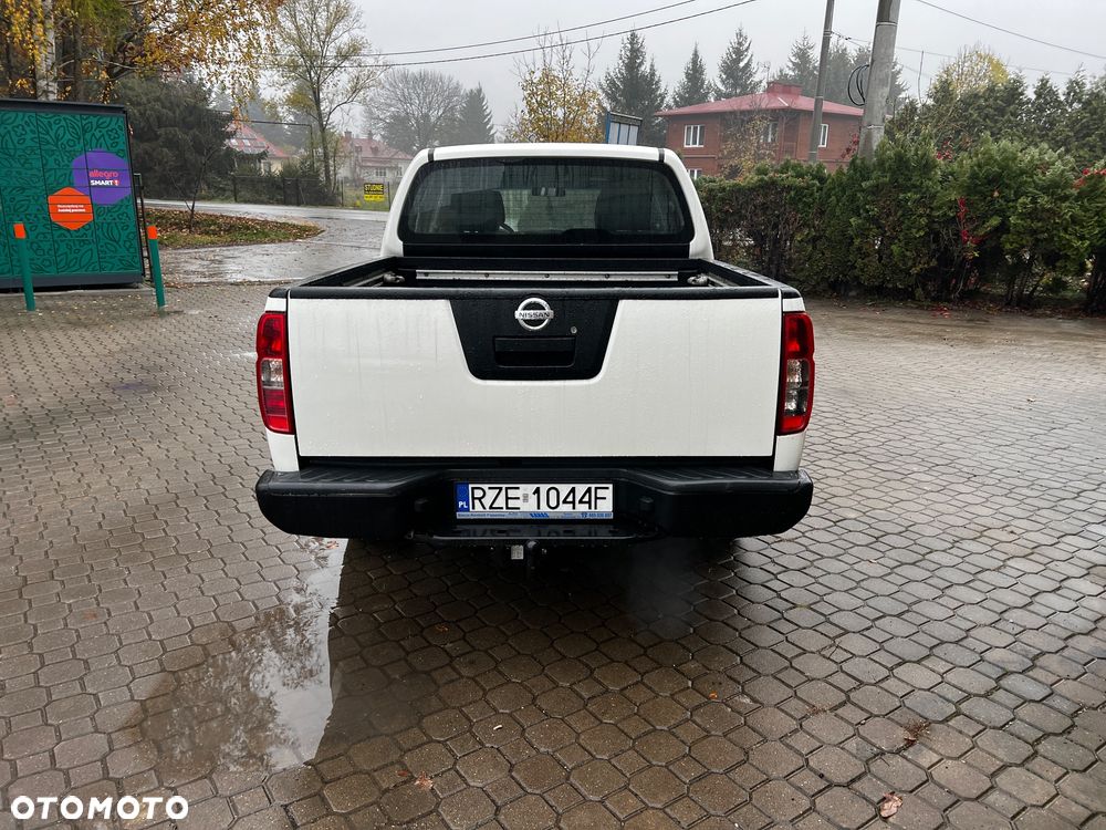 Nissan Navara 2011 photo 4