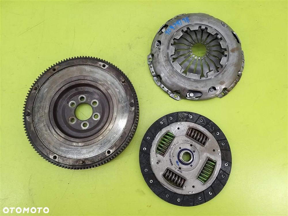 Sprzęgło Kompletne Seat Cordoba II 1.4TDI 70KM 2002–2009 045105273D VALEO - 3