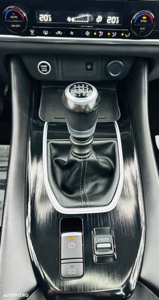 Nissan Qashqai 1.3 DIG-T MHEV Premiere Edition - 25