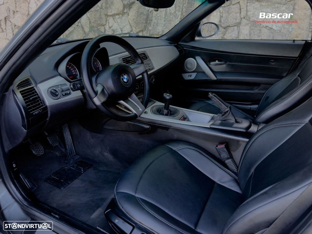 BMW Z4 2.5i - 19