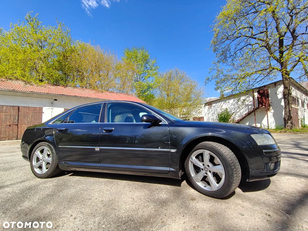 Audi A8 4.2 Quattro - 4