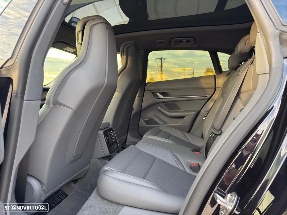 Porsche Taycan Sport Turismo Standard - 29