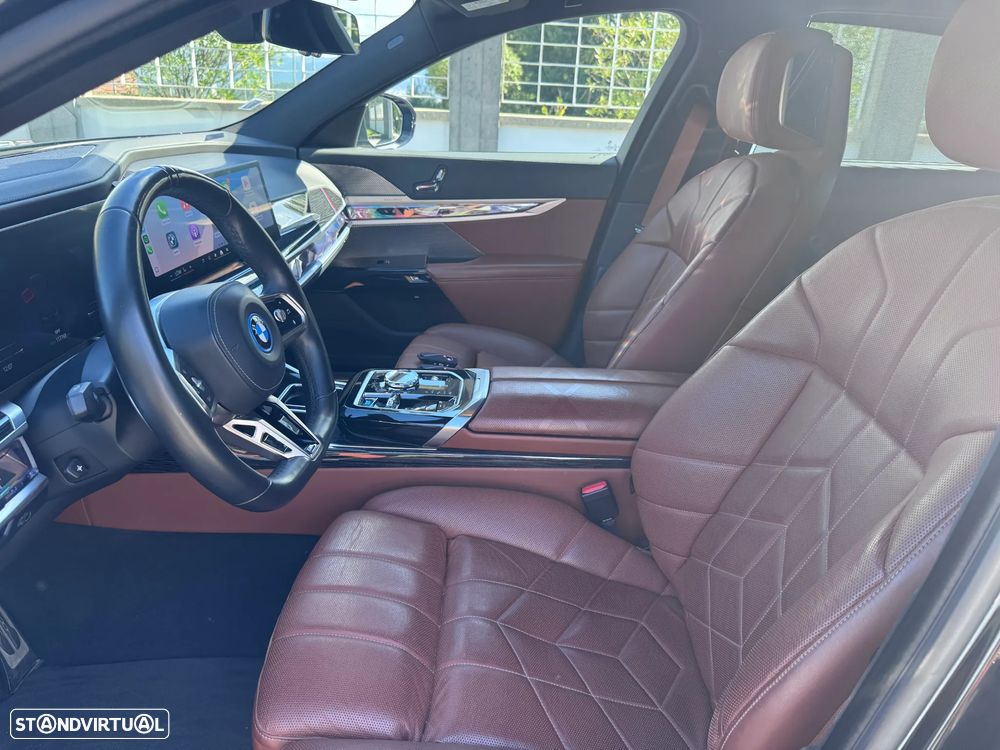 BMW i7 xDrive60 Pack Desportivo M Pro - 40
