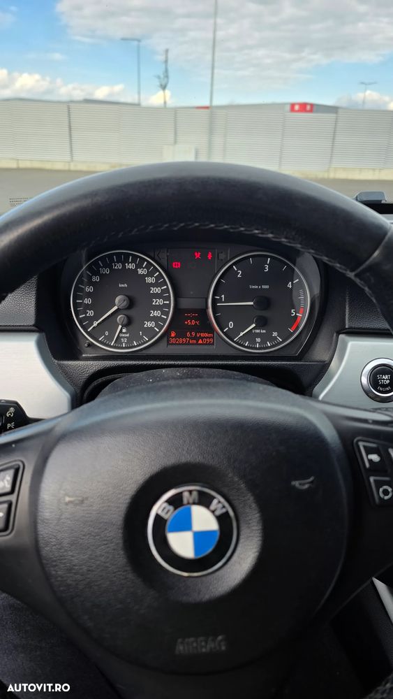 BMW Seria 3 320d - 10