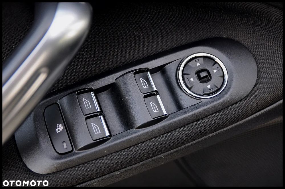 Ford S-Max 2.0 TDCi DPF Titanium X - 29