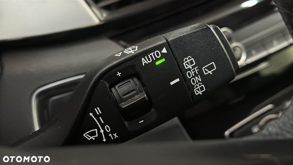 BMW X1 sDrive16d - 28