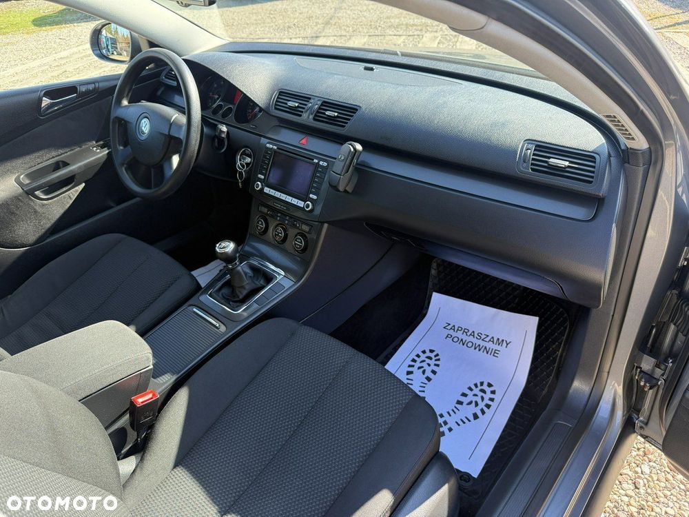 Volkswagen Passat - 25