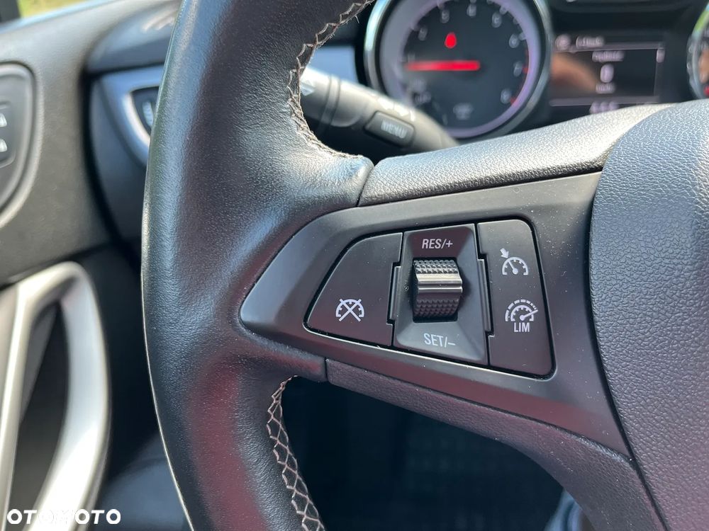 Opel Astra 1.4 T Enjoy S&S - 21