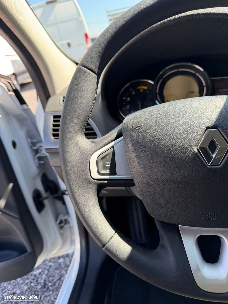 Renault Mégane Coupe 1.5 dCi Dynamique CO2 Champion - 17