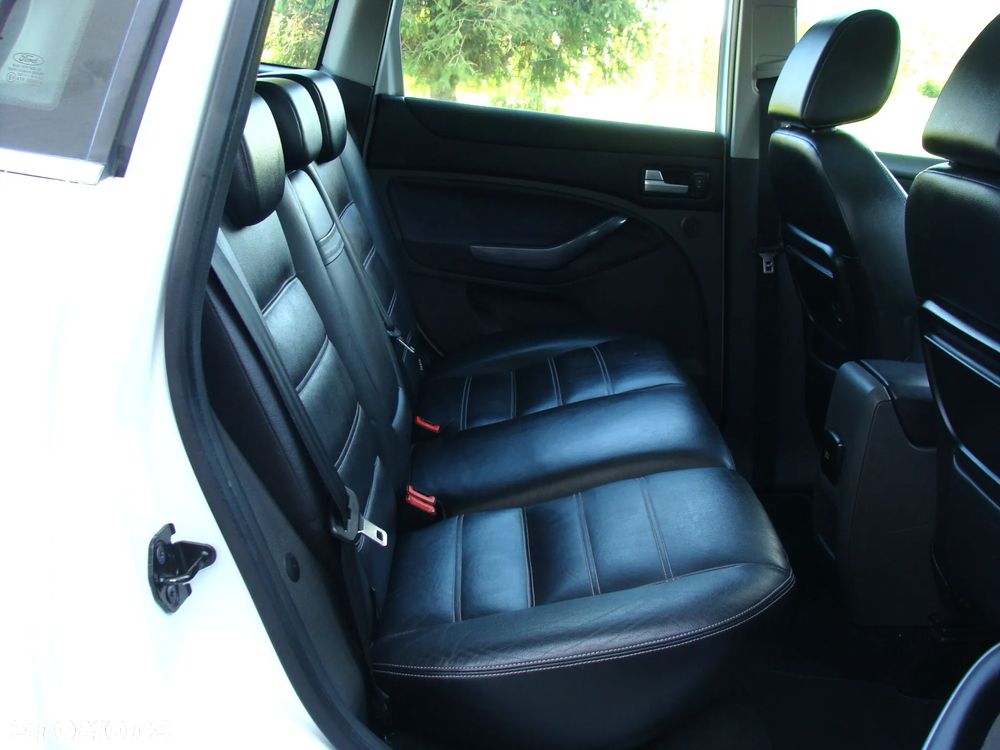 Ford Kuga 2.0 TDCi 4x4 Titanium - 11