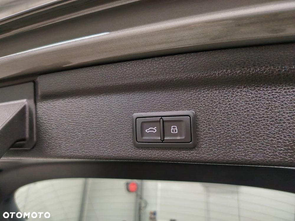 Audi Q3 Sportback 40 TDI quattro S line - 28