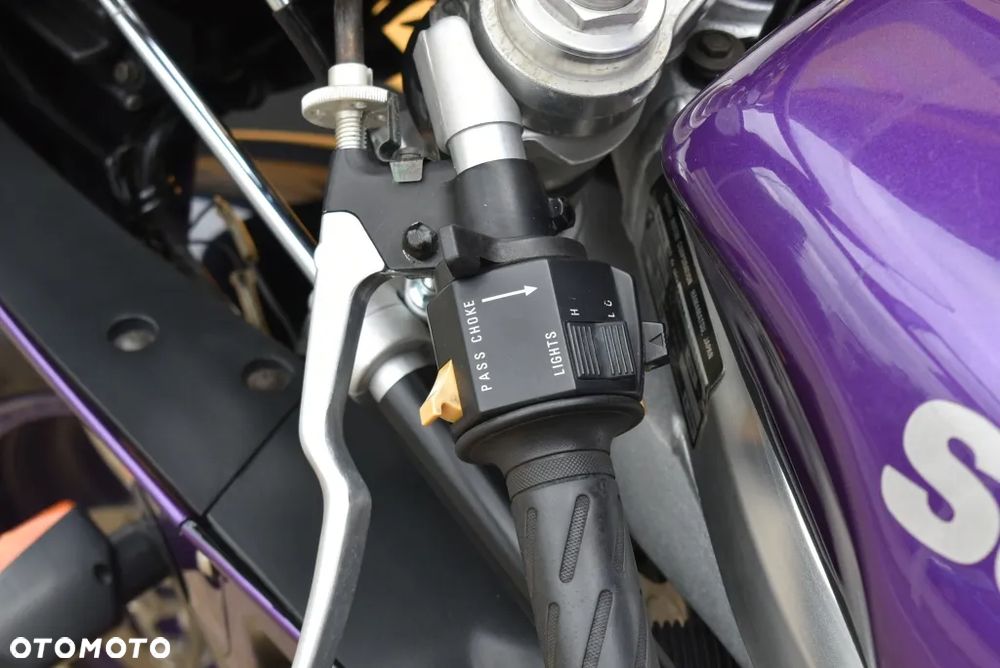 Suzuki GSX-R - 22