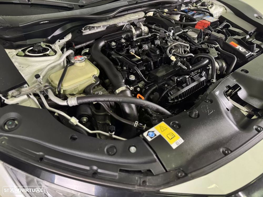 Honda Civic 1.0 i-VTEC Executive Premium - 8
