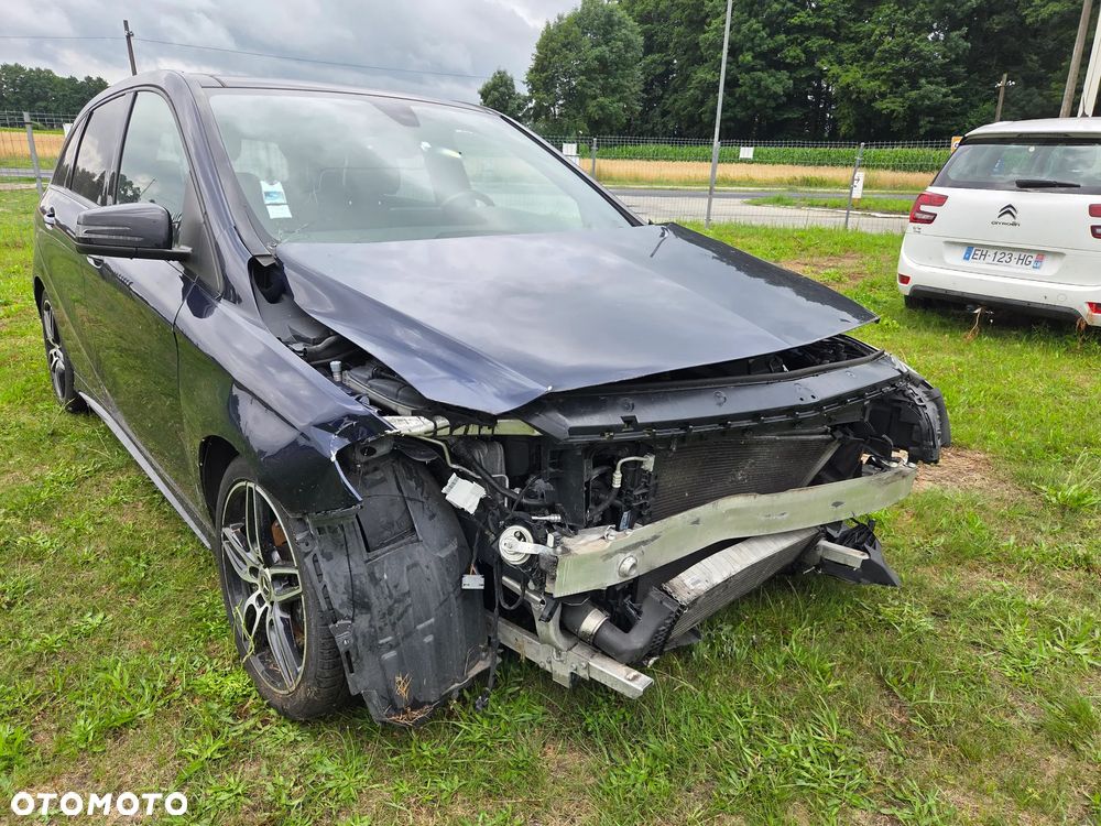 Mercedes-Benz Klasa B 180 d BlueEFFICIENCY Edition Style - 6