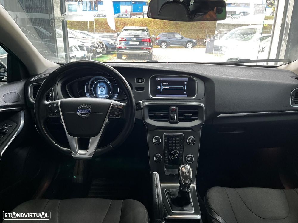 Volvo V40 Cross Country 1.6 D2 Momentum - 9