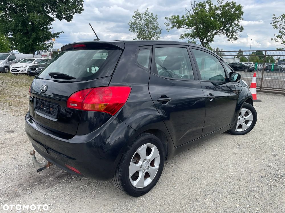 Kia Venga - 7