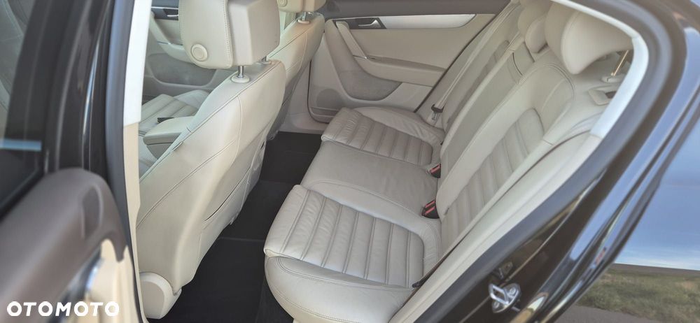 Volkswagen Passat 2.0 TSI Highline - 10