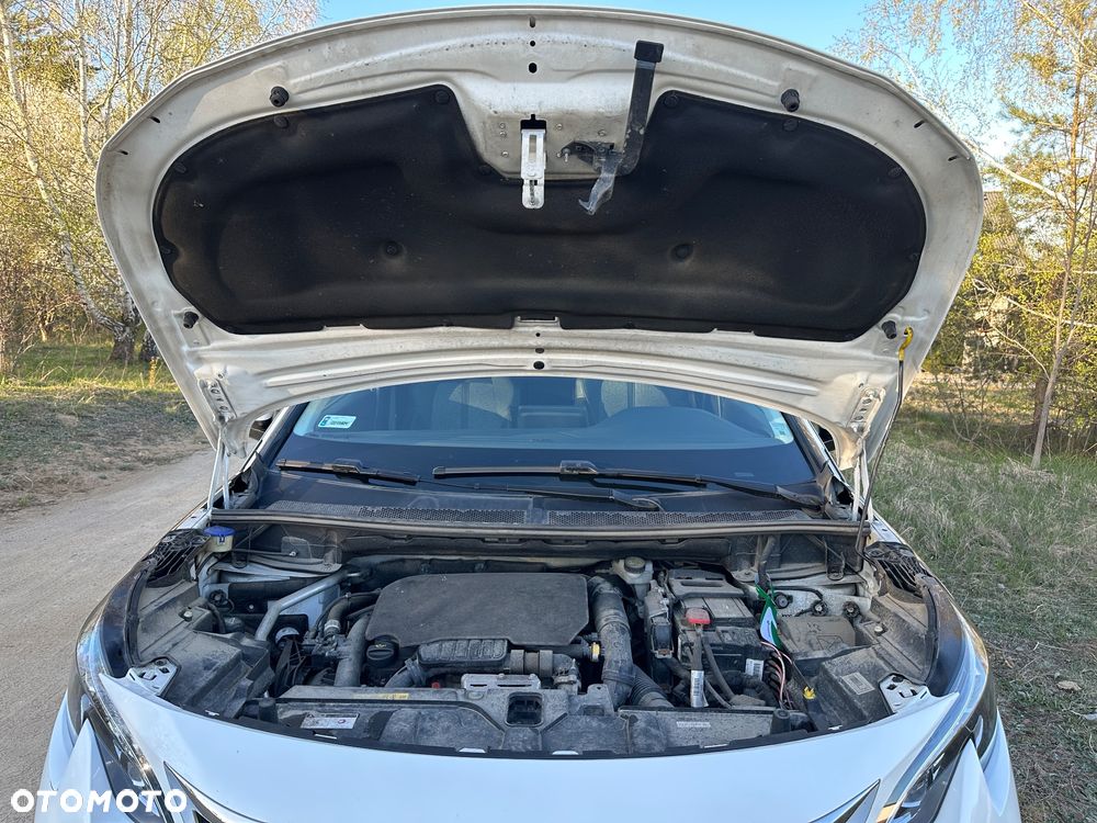 Peugeot 3008 1.2 PureTech Active S&S EAT6 - 11