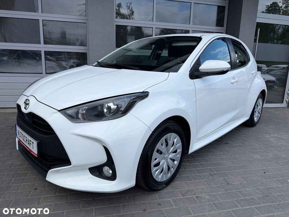 Toyota Yaris 20 - 19