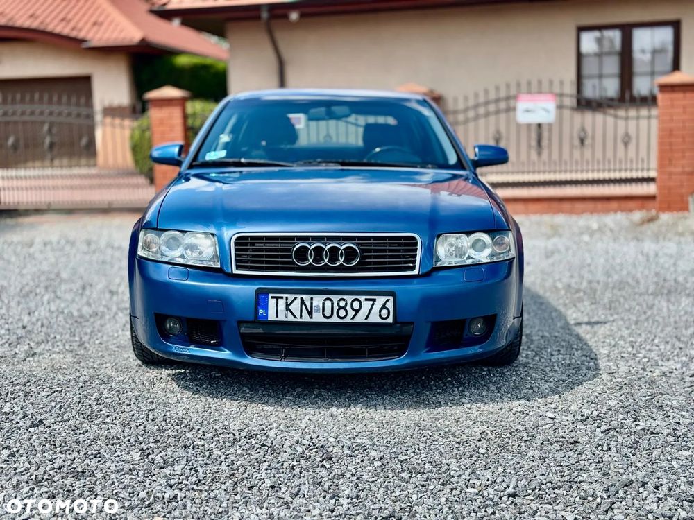 Audi A4 Limousine - 3
