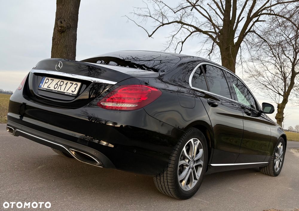 Mercedes-Benz Klasa C 300 7G-TRONIC - 2