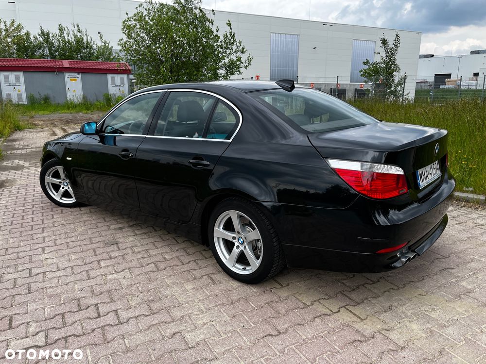 BMW Seria 5 523i - 14