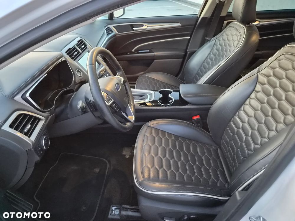 Ford Mondeo Vignale 2.0 EcoBoost - 17