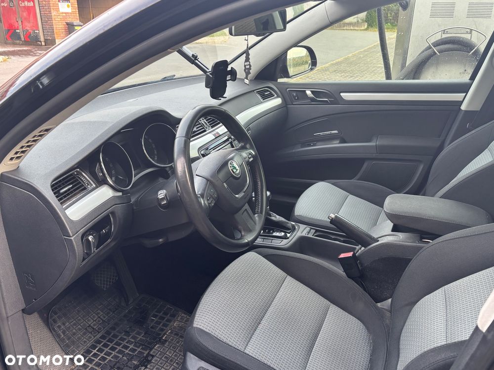Skoda Superb 2.0 TDI Elegance DSG - 18