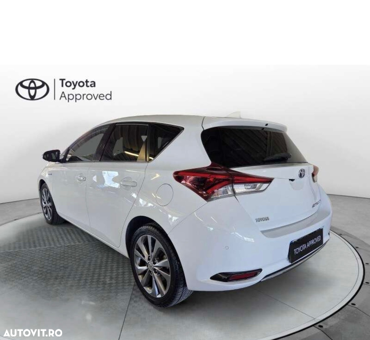 Toyota Auris 1.8 L VVT-i Hybrid Luna - 4